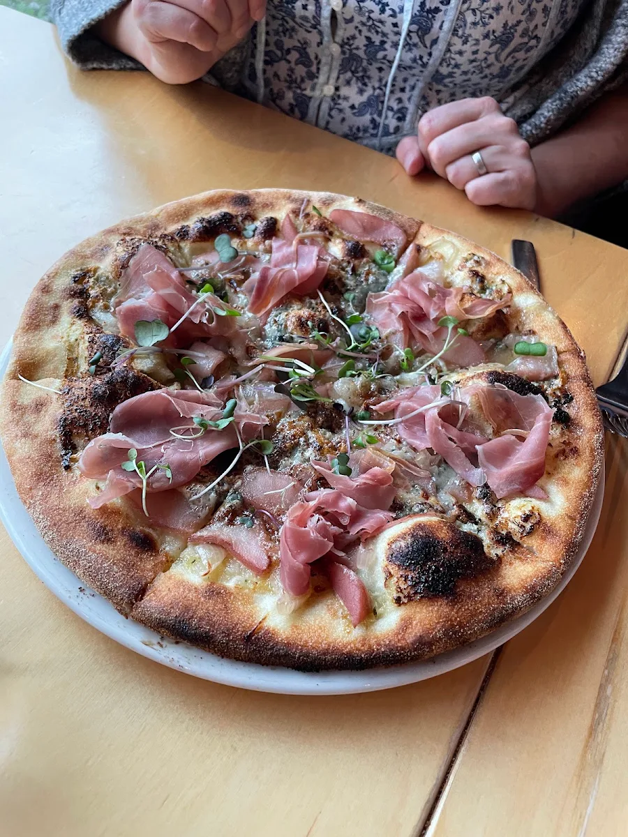 Pear Pizza
