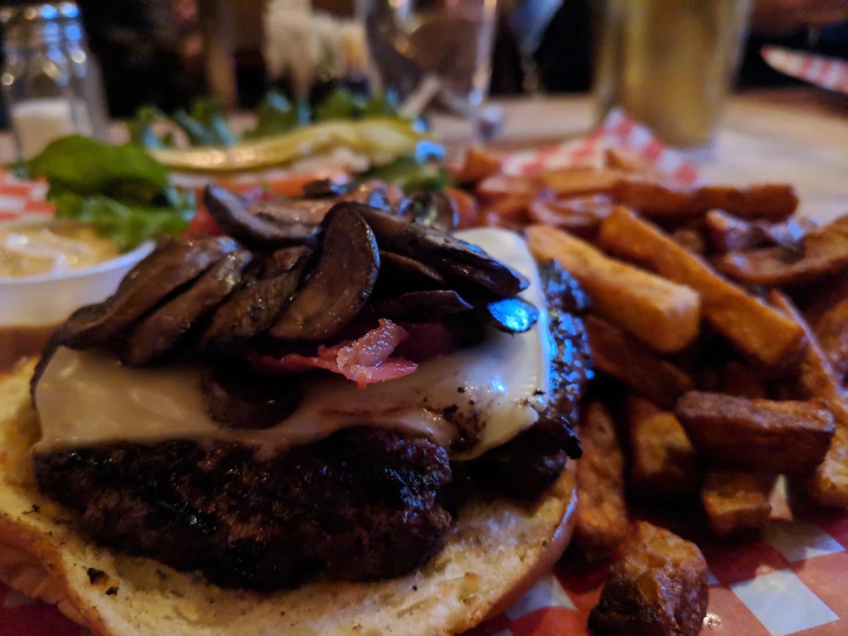 Burger Du Pub Burger of the Pub