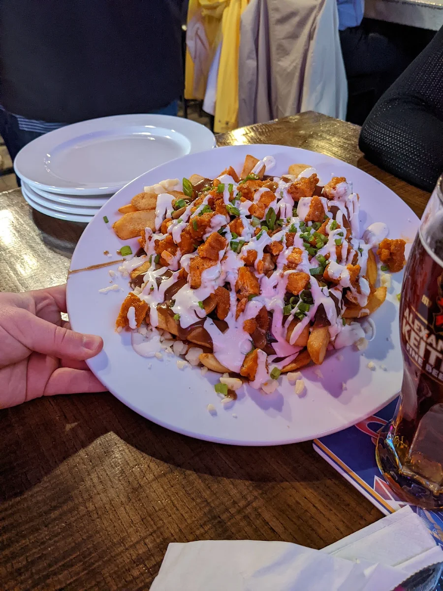Buffalo Chicken Poutine