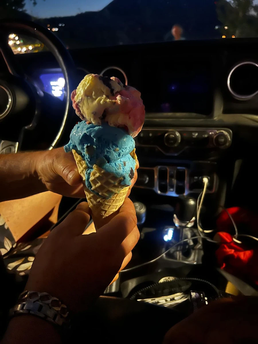 Monster Scoop and Banana Split Scoop