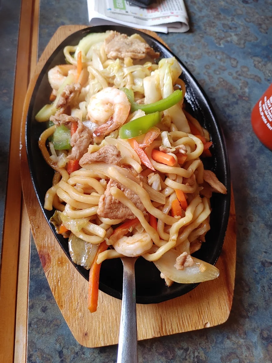 Shanghai Noodles Hot Plate