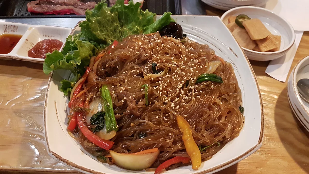 Stir Fried Sweet Potato Noodle with Meat and Vegetable