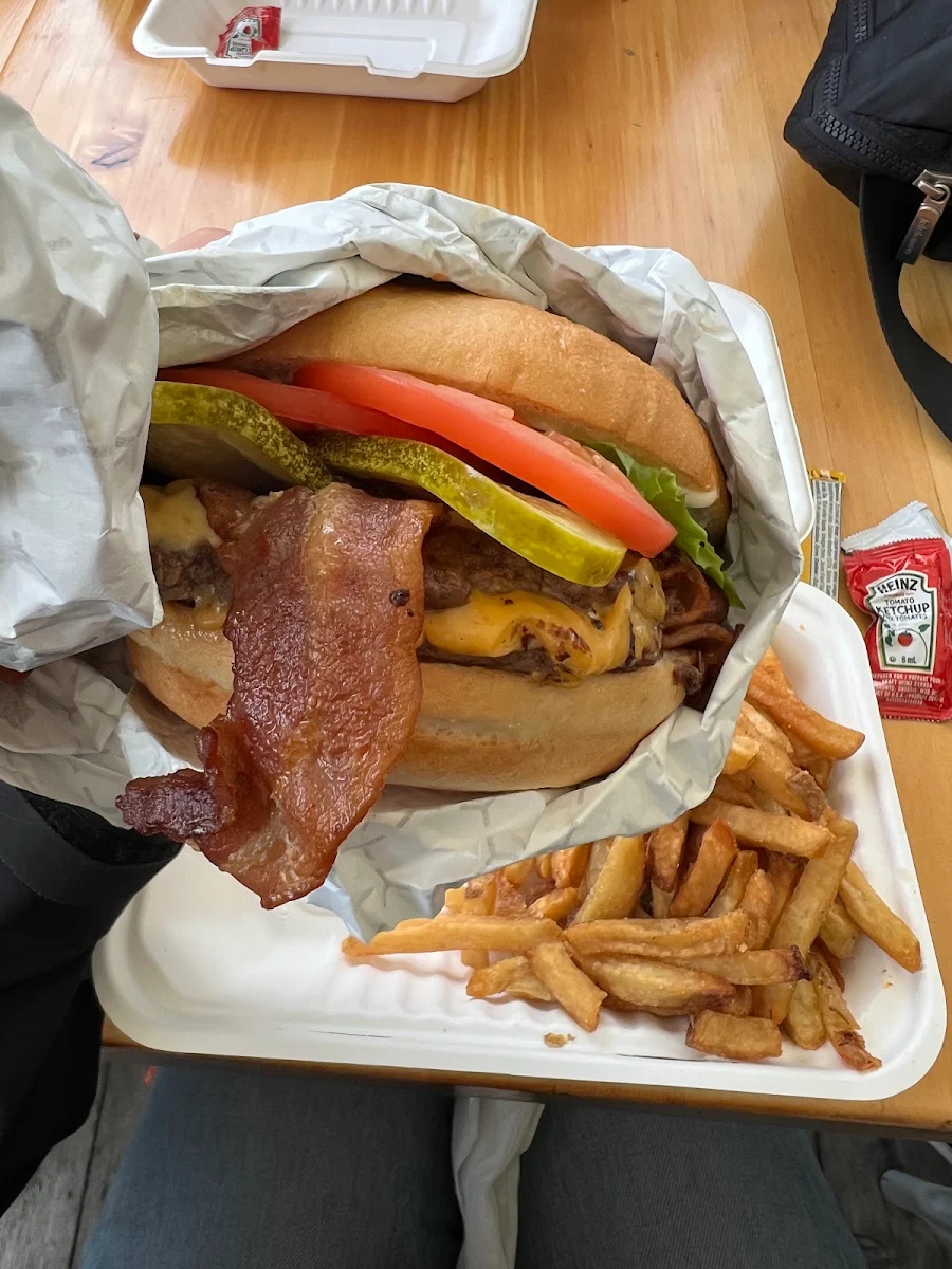 Deluxe Bacon Burger with Gluten Free Bun