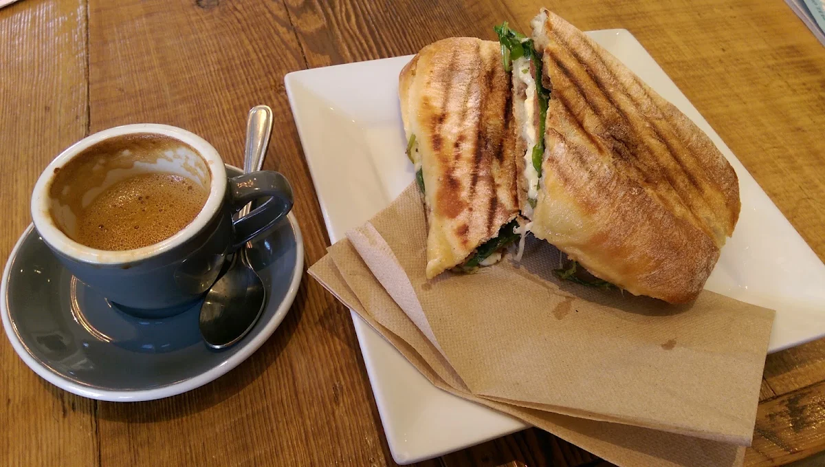 Tomato Basil Sandwich