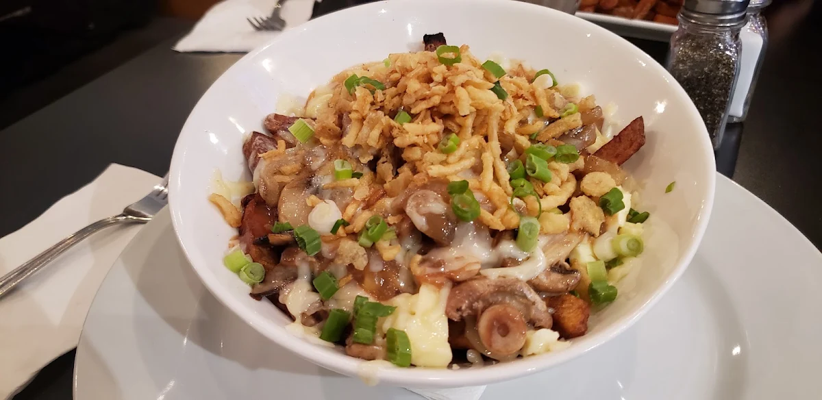 French Onion Poutine