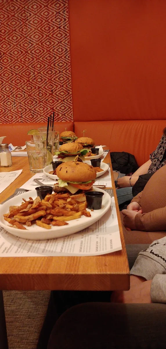 Végé Burger Et Hamburger À la Viande