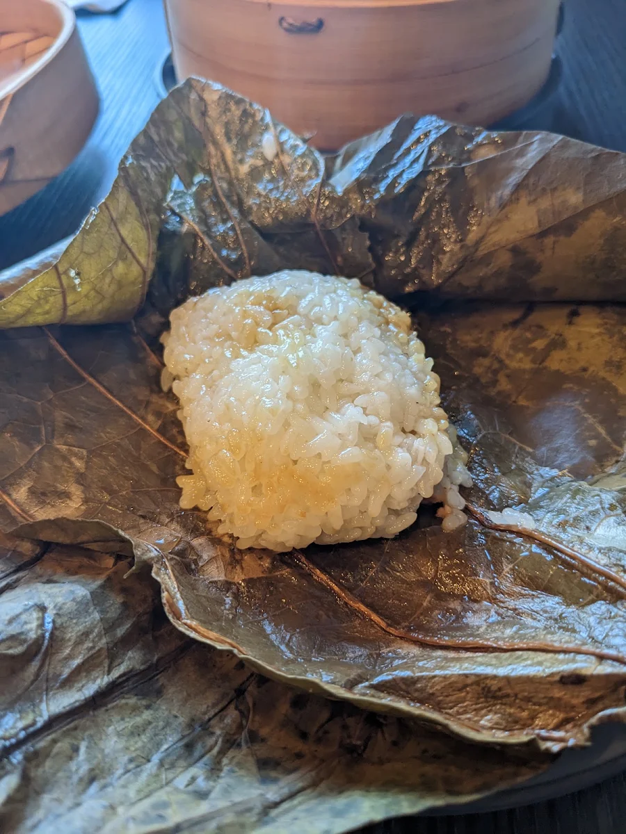 Steam Sticky Rice in Lotus Leaf