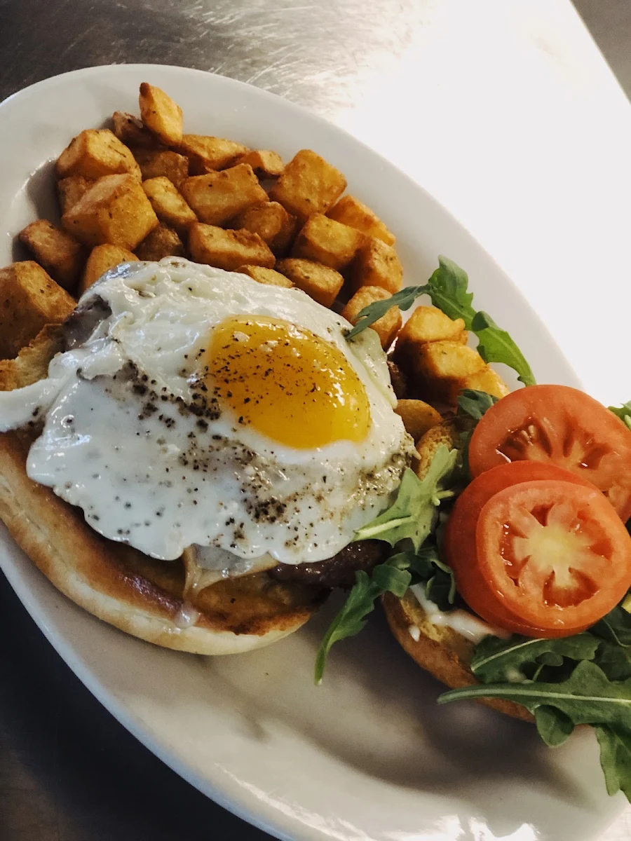 Breakfast Poutine
