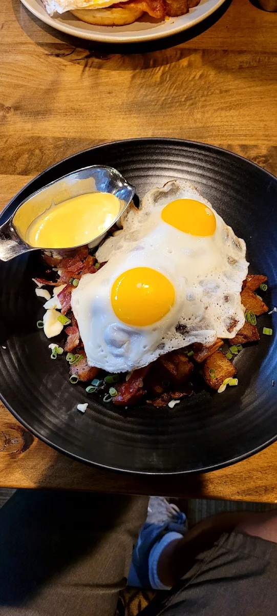 Breakfast Poutine
