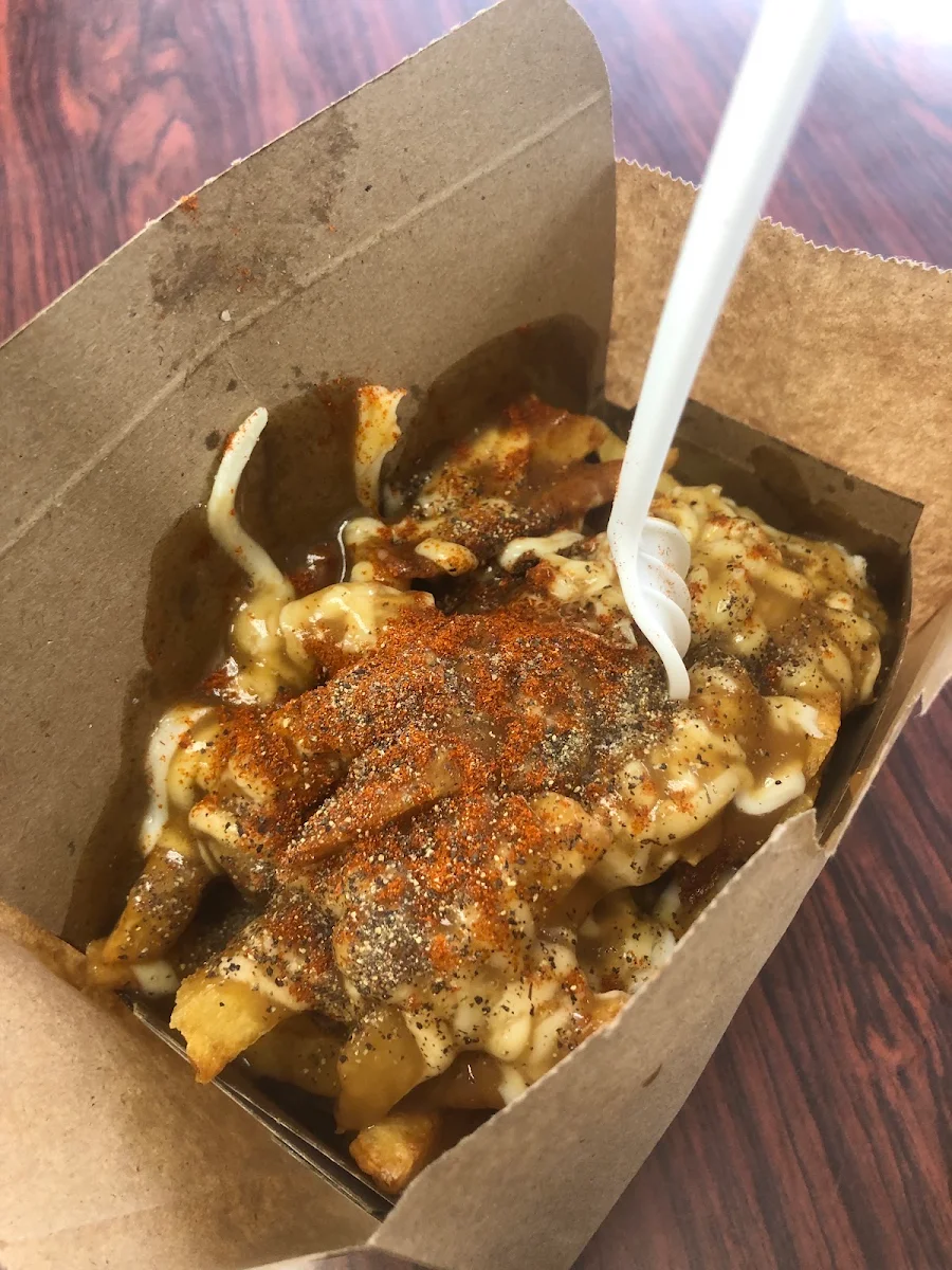 Large Poutine