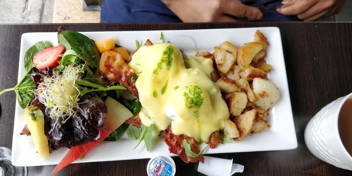 French Toast with Bacon and Hollandaise