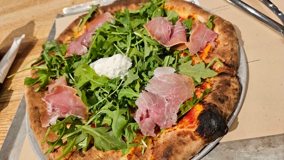 Heirloom Pizza Prosciutto