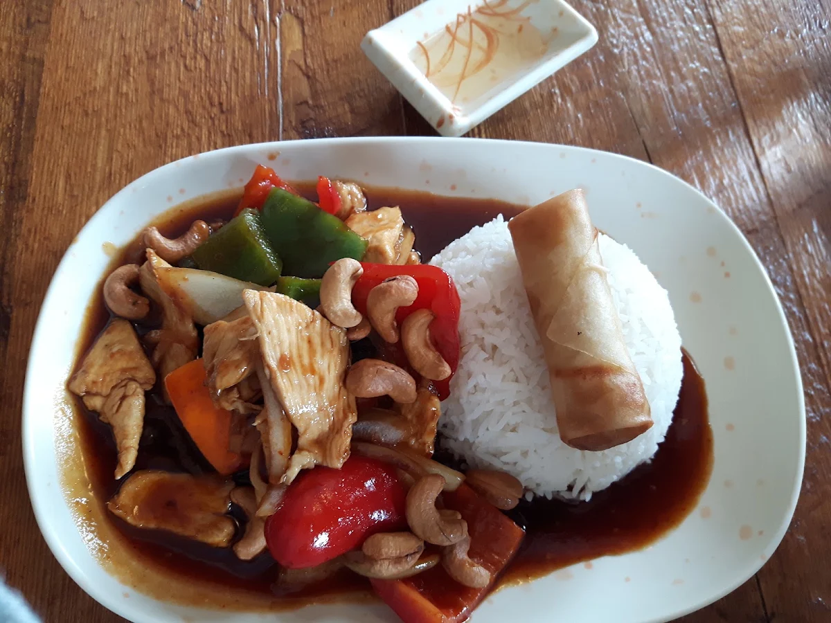 Cashew Nut Chicken Rice Bowl