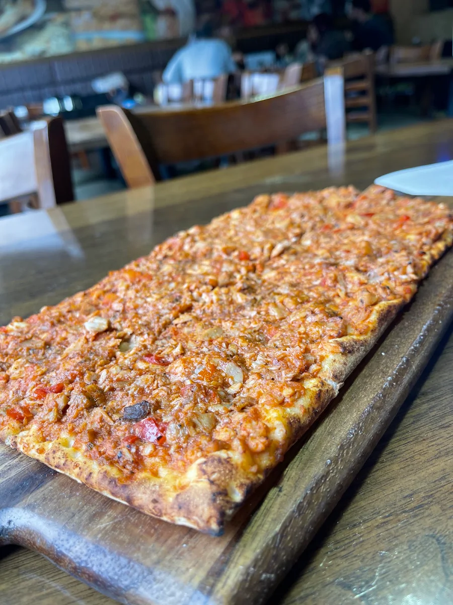 Spicy Chicken Pizza