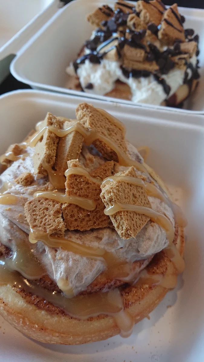 Twix Cinnamon Bun