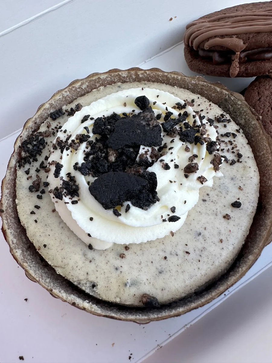 Cookies & Cream Cheesecake
