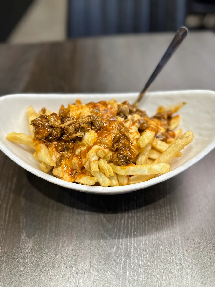 Pulled Chicken Poutine