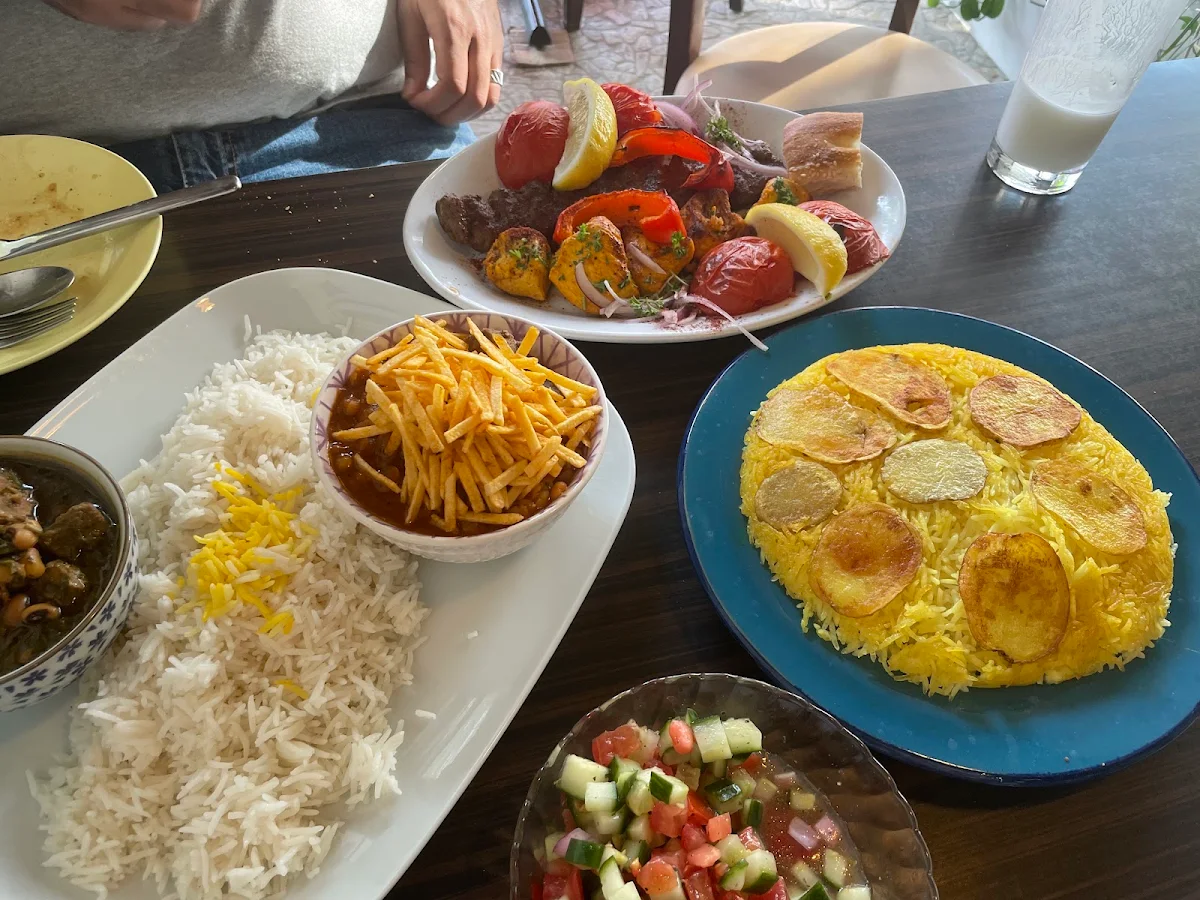 Ghormeh Sabzi, Herby Restaurant