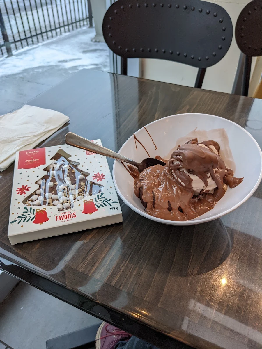 Cœur Fondant Au Chocolat Mi-cuit Crème Glacée Et Chocolat Au Choix