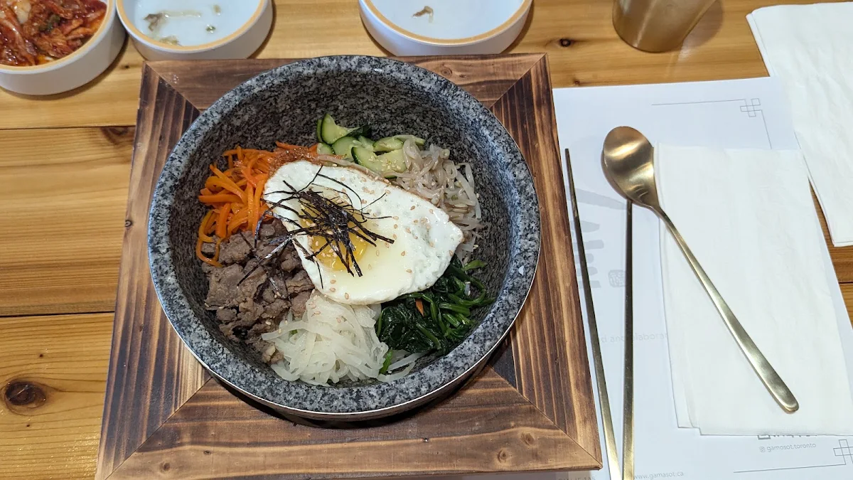Bulgogi Dolsot Bibimbap