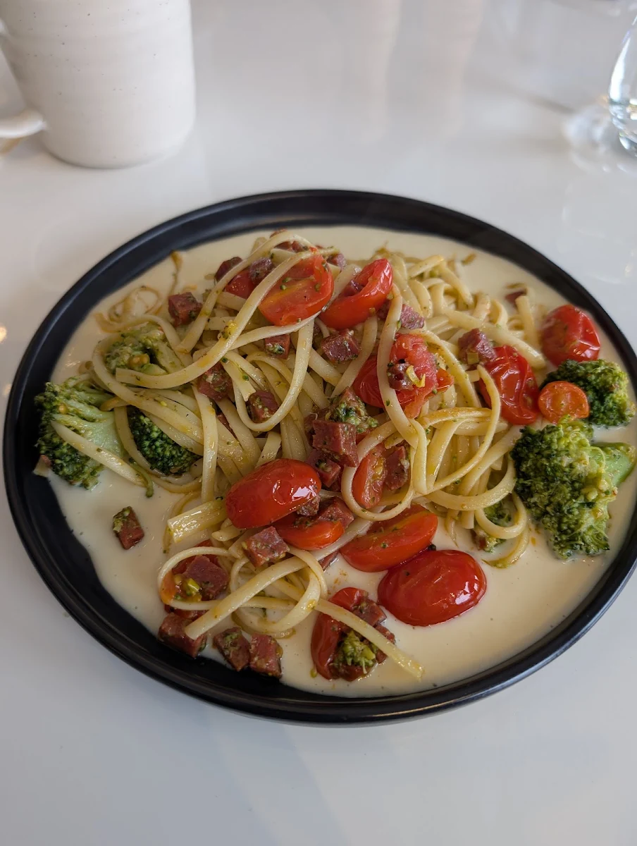 Linguine Sauce Mornay Chorizo Tomates Confites