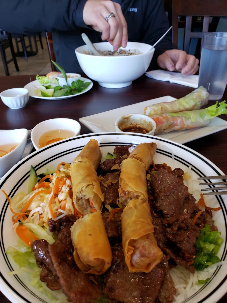 52 Beef and Spring Roll Vermicelli