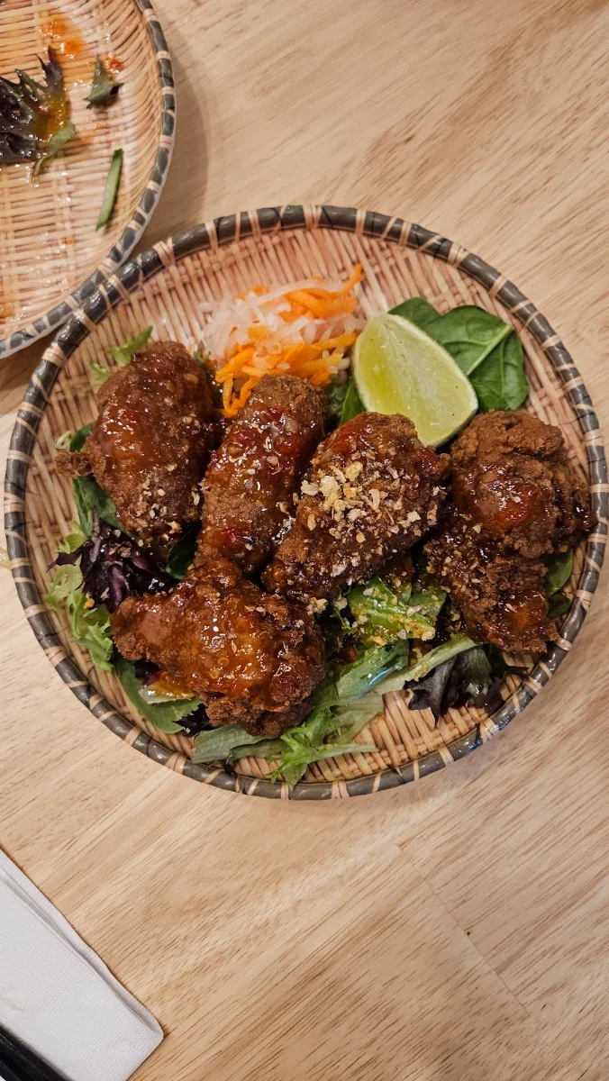 Fish Sauce Glazed Chicken Wing 5 pcs