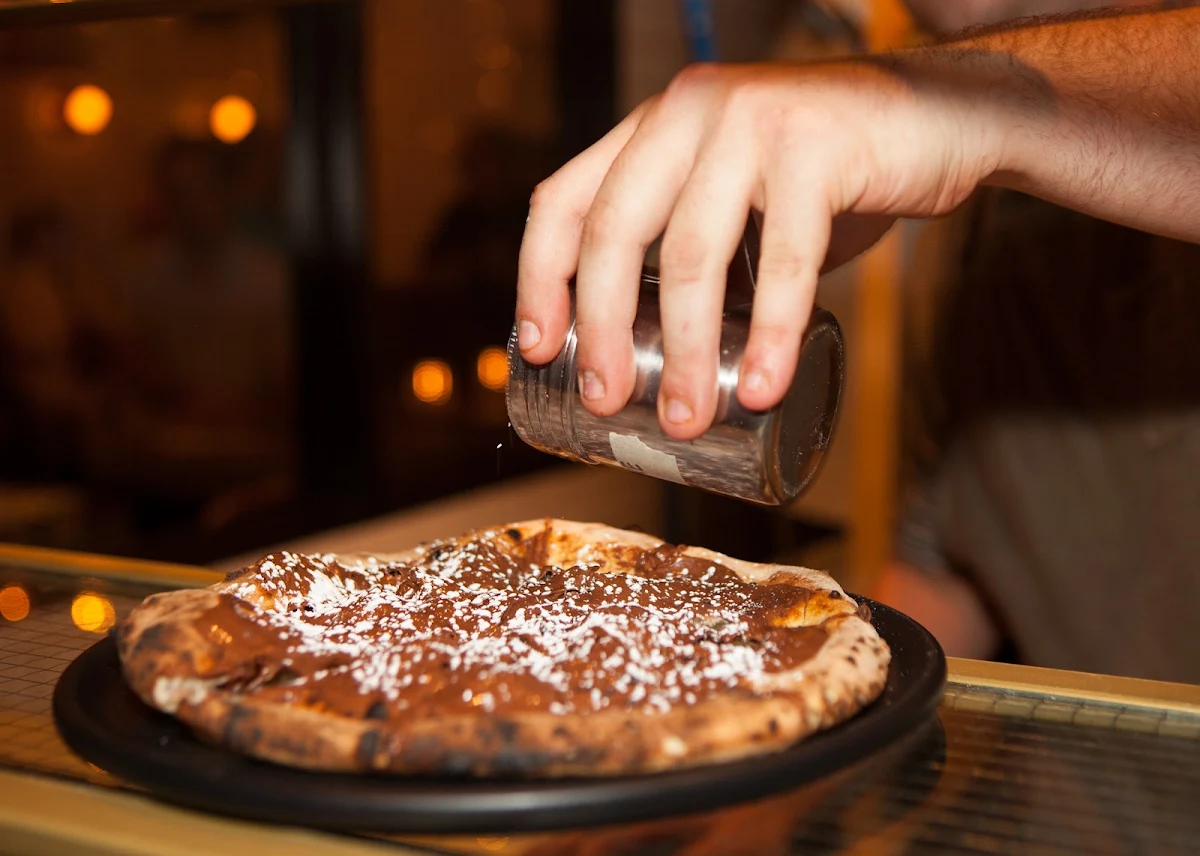 Pizza Choco-noisette Chocolate Hazelnut Pizza