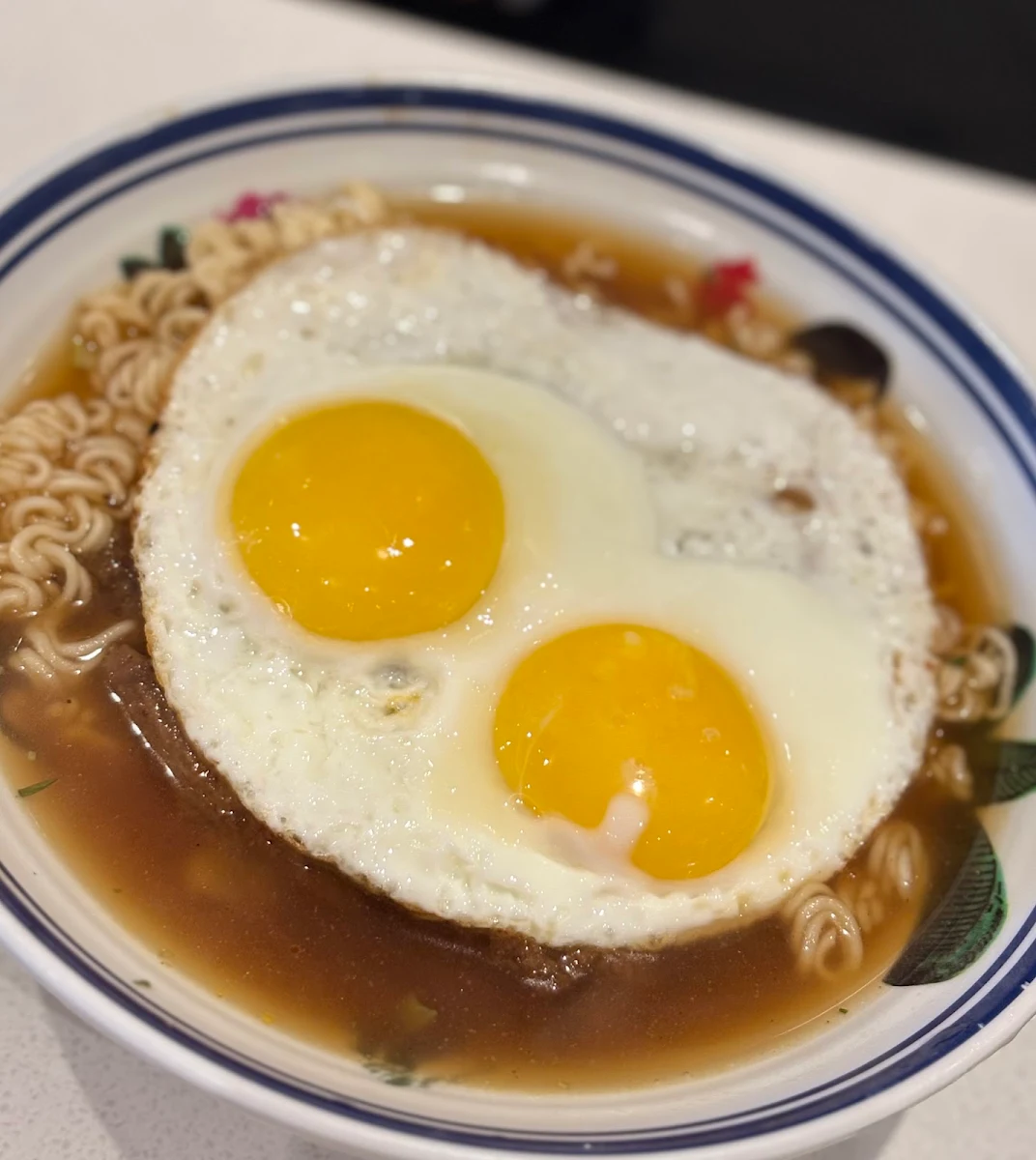 Satay Beef with Egg Instant Noodles