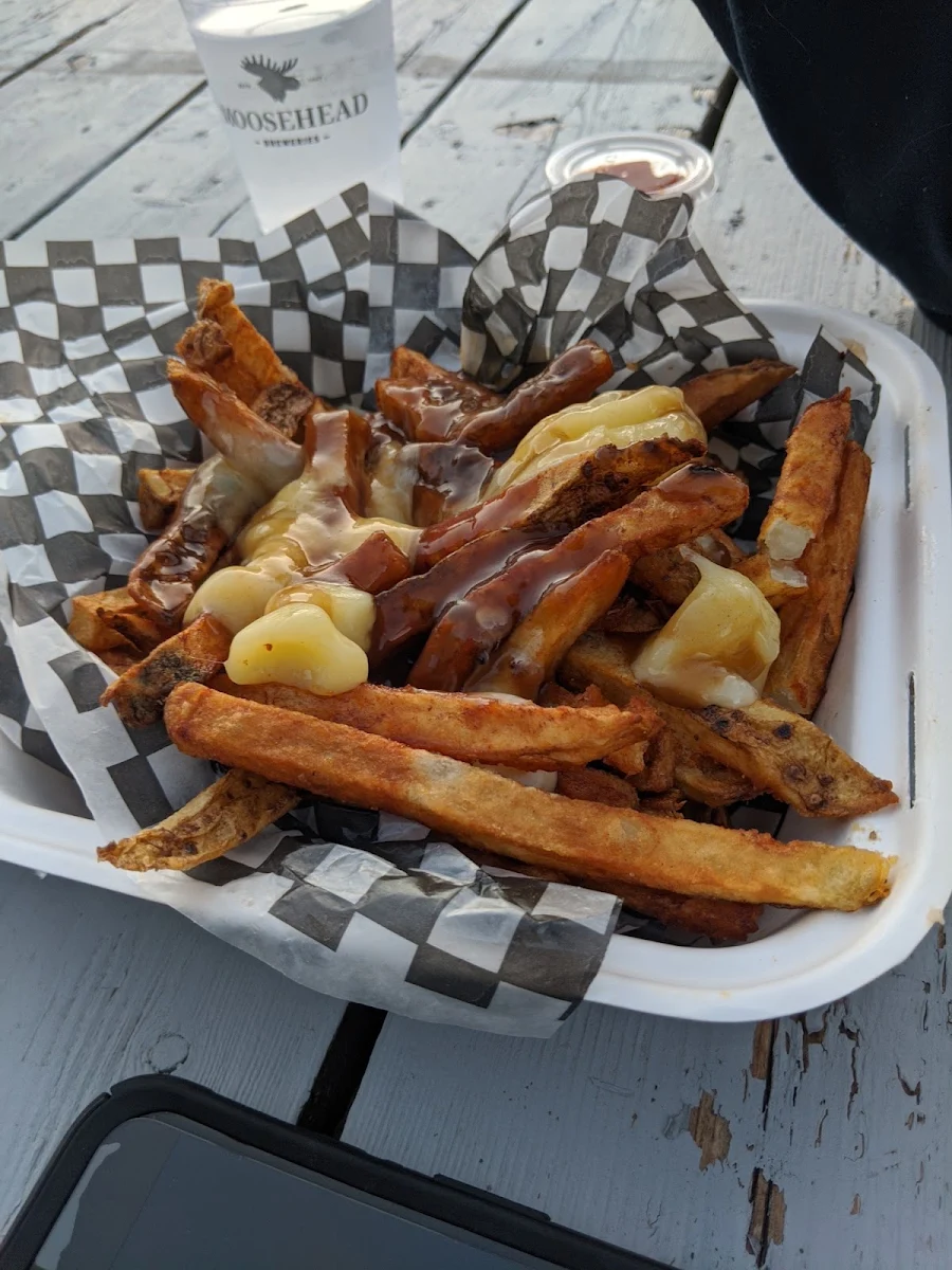 Poutine, Bar Down