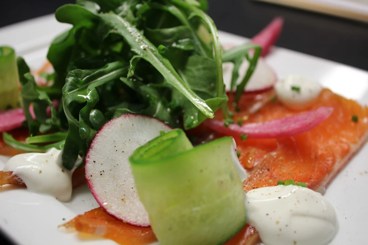 Entrée Saumon Fumé Smoked Salmon Starter