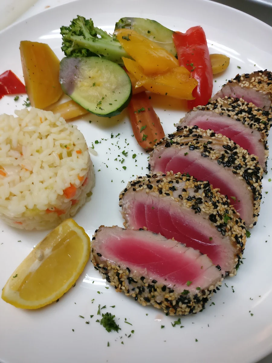 Tataki de Thon En Croûte Sésame Sesame Crusted Tuna Tataki