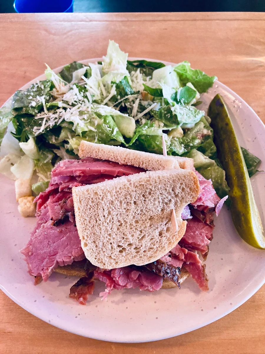 Smoked Meat & Salade Caesar
