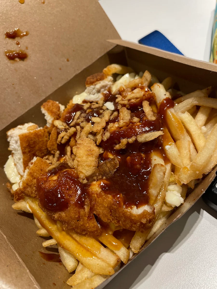 Buffalo Chicken Poutine