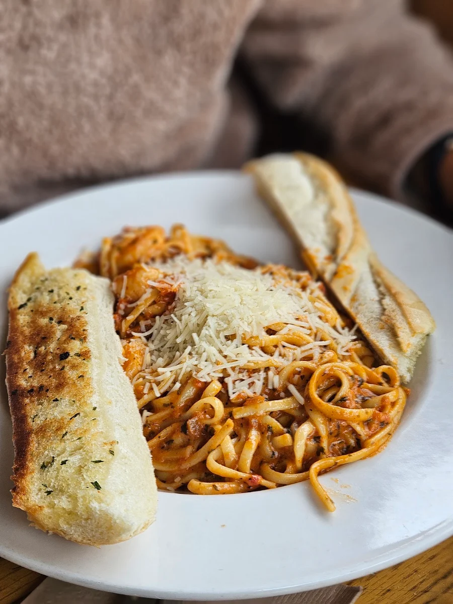 Prawn Linguine, Troll's Restaurant