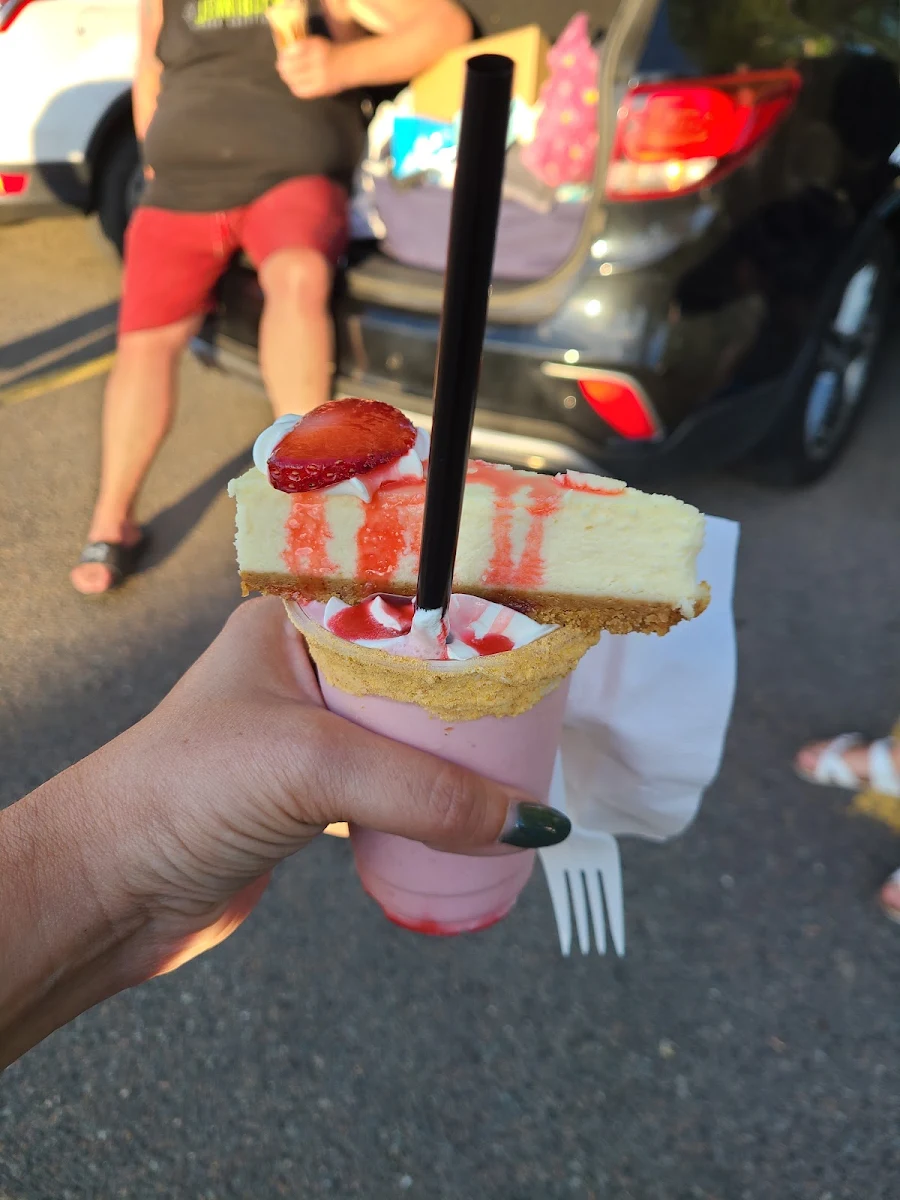 Strawberry Cheesecake Mini Shake