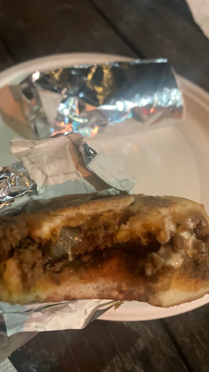Sujuq Sandwich