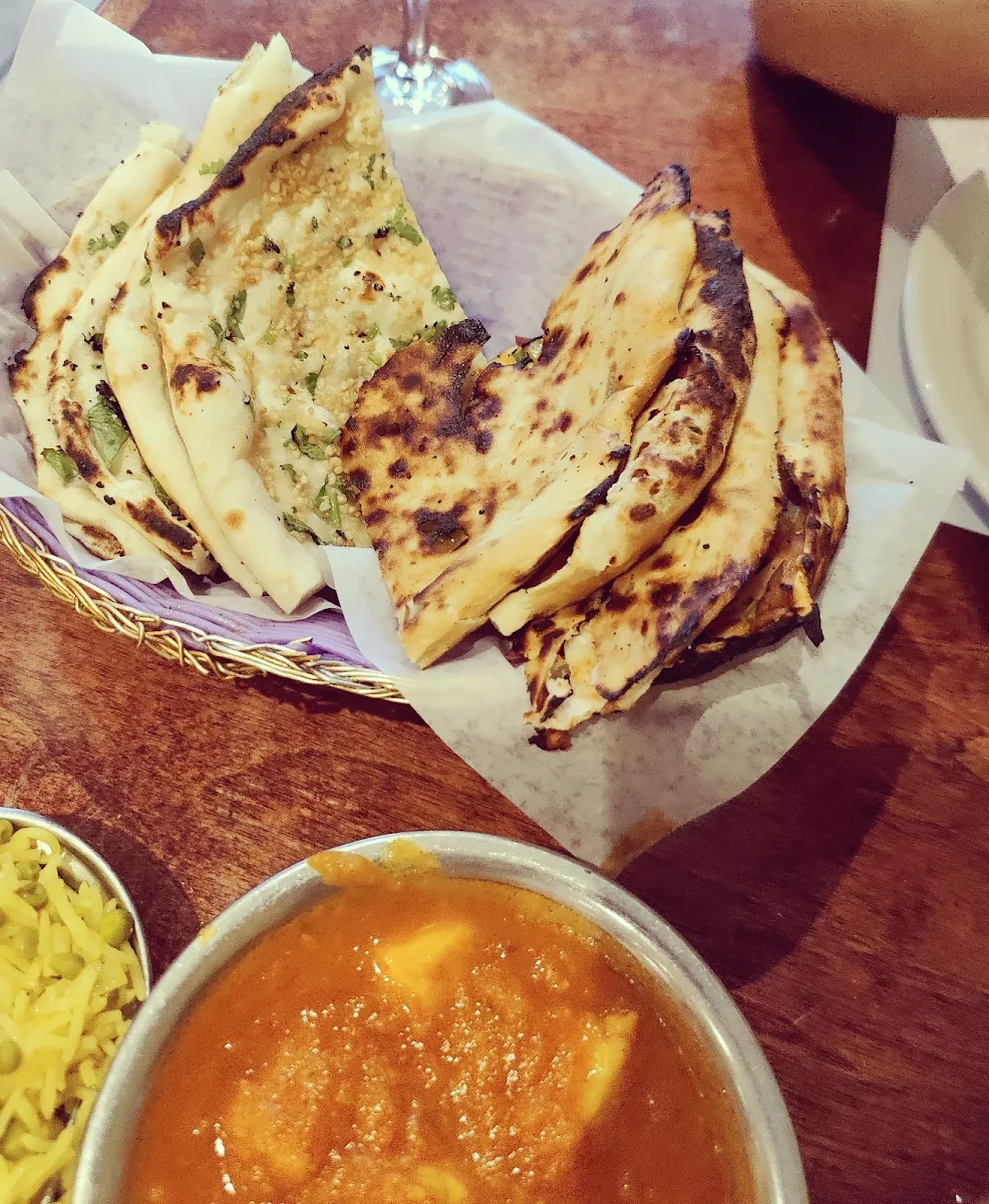 Ail Naan Garlic Naan
