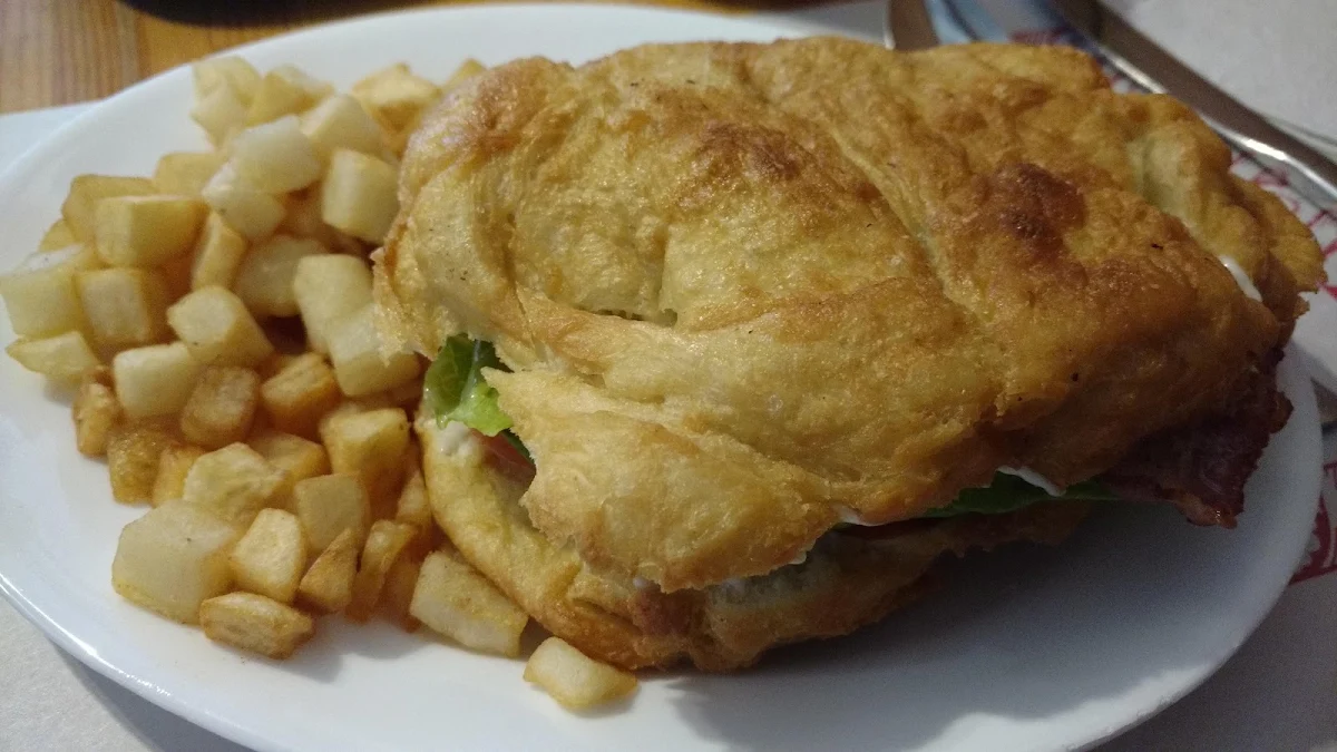 Toutons blt Sandwich
