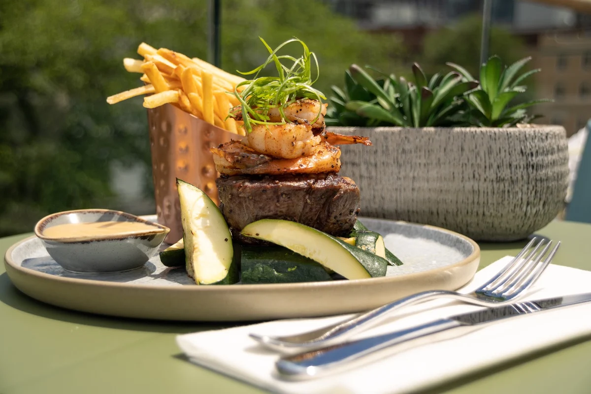 Filet Mignon & Frites