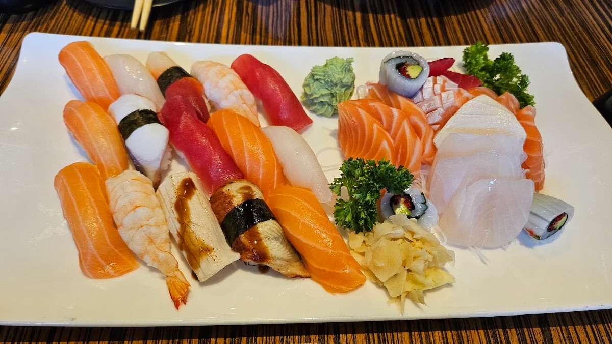 Sushi & Sashimi 30
