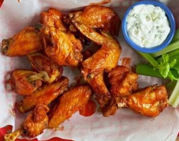 Chicken Wings and Dip