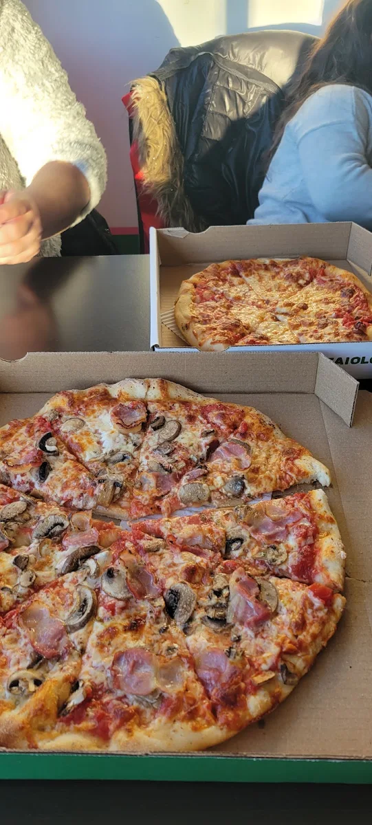 Canadian and Cheese Pizza