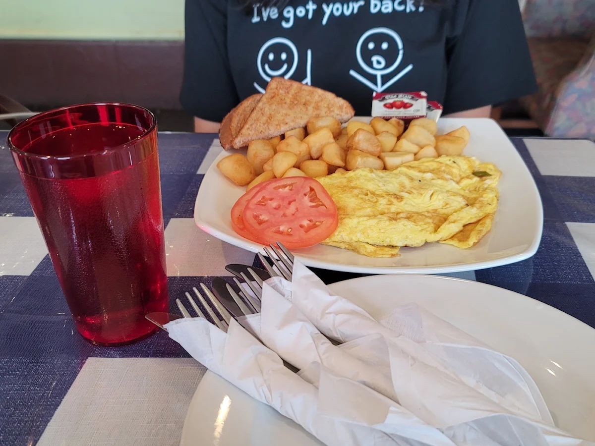 Veggie Omelette with Home Fries