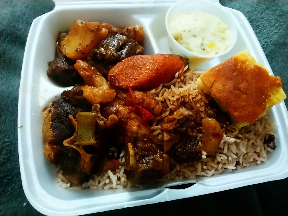 Large Oxtail, Di Reggae Cafe