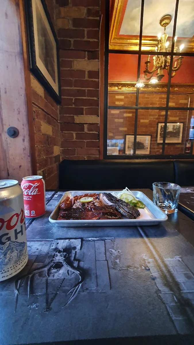 Pulled Pork with Mac and Cheese