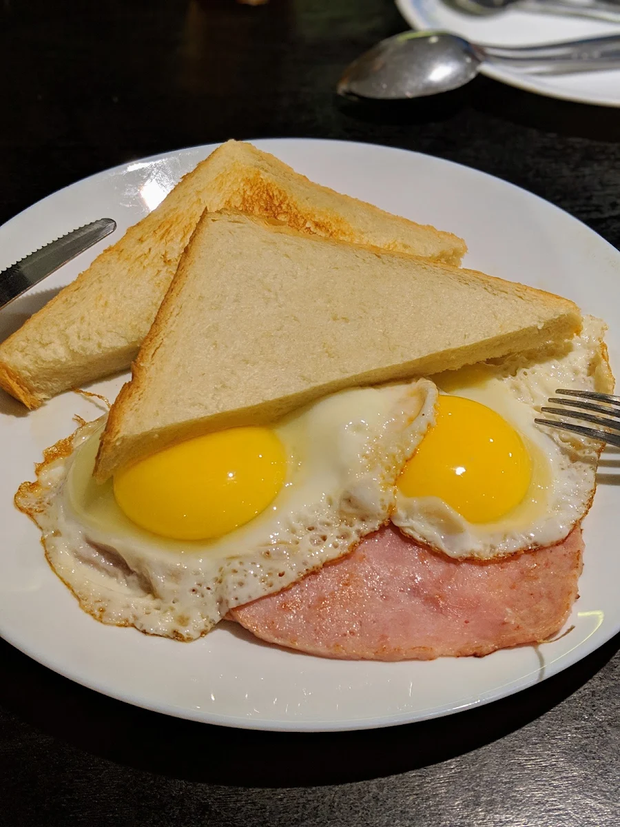 Ham & Egg Sandwich with Fries