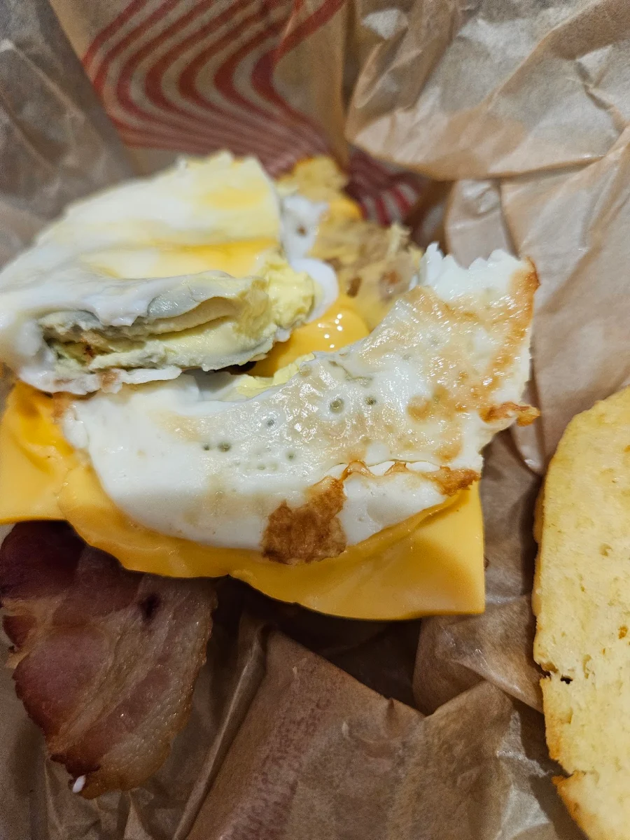 Protein Bagel Belt Egg & Cheese