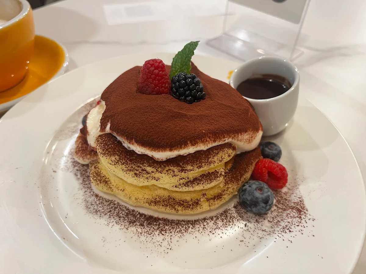 Tiramisu Souffle Pancakes