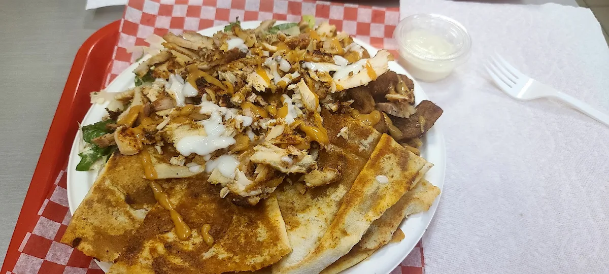 Petite Poutine Shawarma Poulet